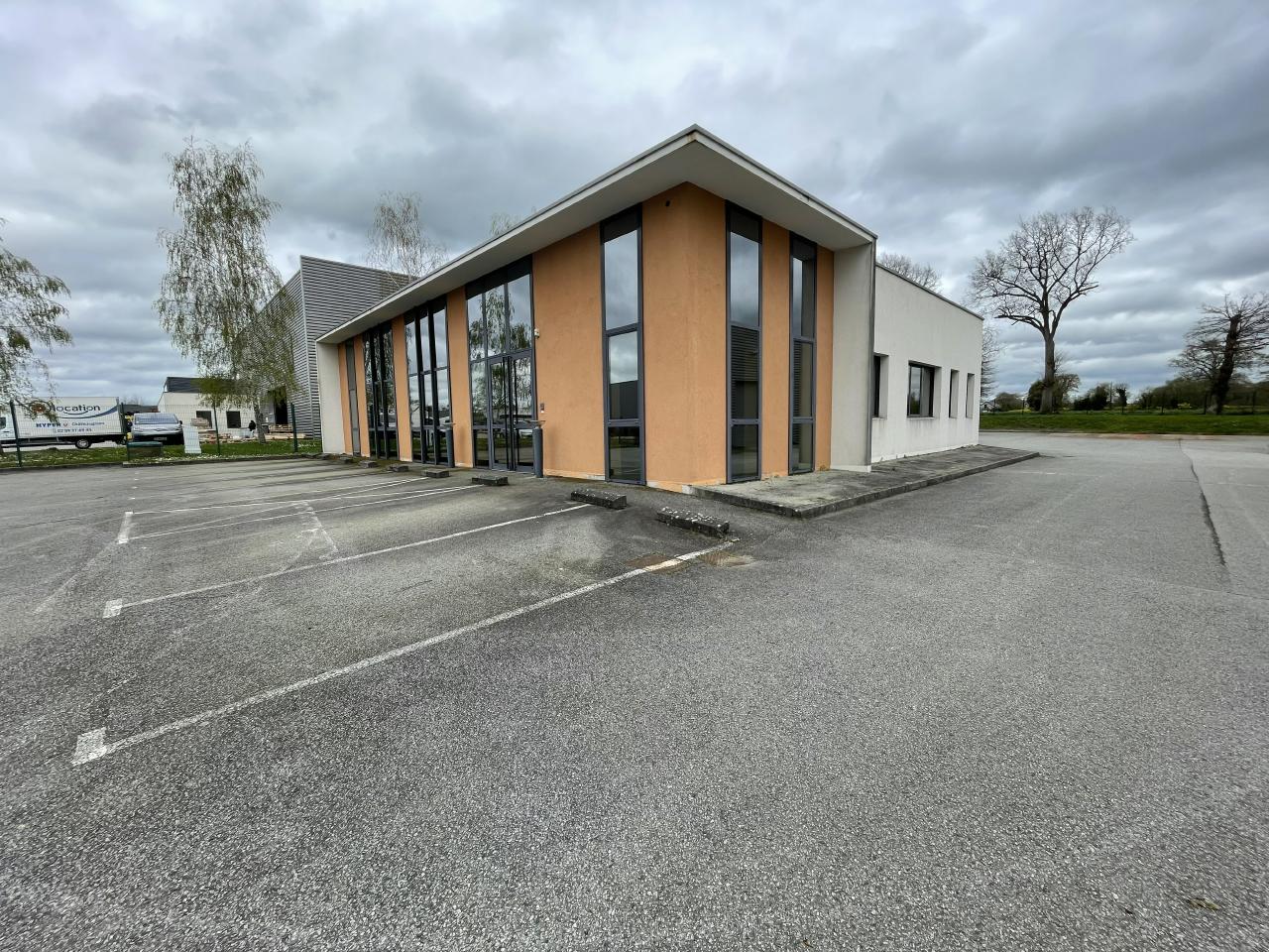 Local d'activité Vern-sur-Seiche 619m² Location local d'activité Vern-sur-Seiche Ille-et-Vilaine OLACT2310938 0